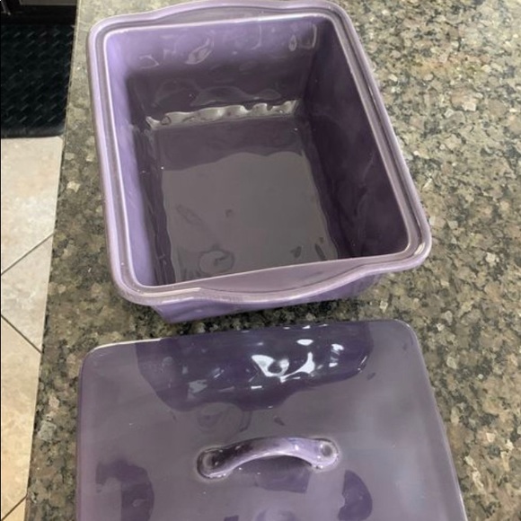 Rachael Ray Other - Rachel Ray purple casserole dish with lid